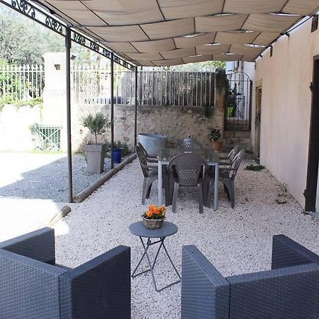 Le Gite Du Jas Vieux Montfort  Екстер'єр фото